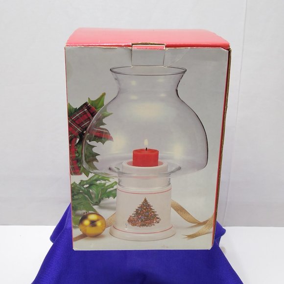 Classique Hurricane Lamp w/ Christmas Tree Embellishment Great Used Condition - Picture 6 of 10